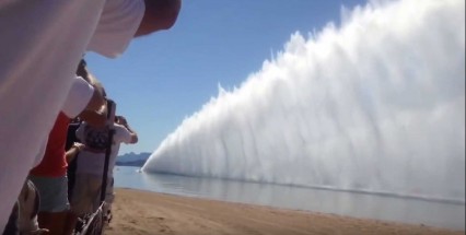 Top Fuel Drag Boats Leave HUGE Wall of Water w/ World Record!