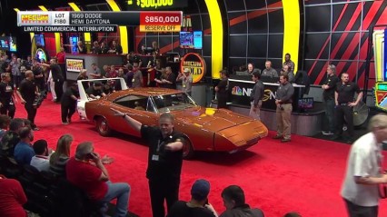 1969 Dodge Hemi Daytona Sells for $900,000