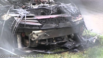 Acura NSX Goes up in Flames, Watch the Aftermath