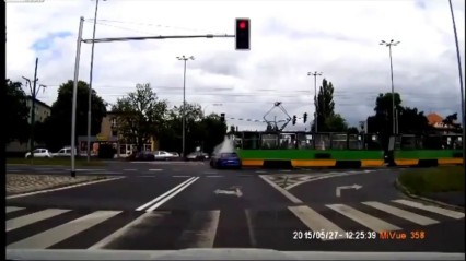 Audi RS6 Gets Froggy and Ends Up Getting NAILED By a Tram