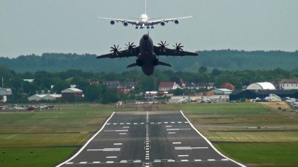 Aerobatic Airbus A400M takes off right before A380 lands, Almost goes inverted