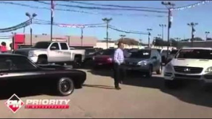 Commercial Fail – Car Salesman Does The UNTHINKABLE To Sell Cars