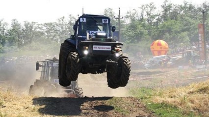 Diesel Powered Russian Flying Tractor Racing