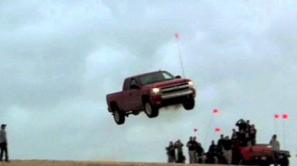 Extreme jump and crash, Chevrolet Silverado!
