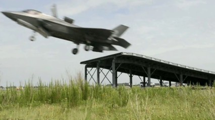 F-35B – Ski Jump Launch for the First Time in History + Vertical Landing Demonstration