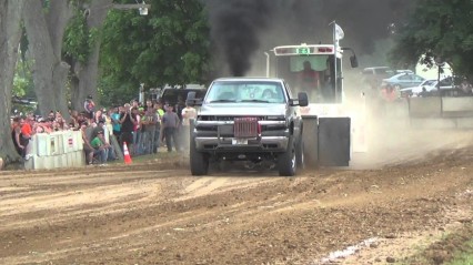 HE WINS – WICKED Duramax LB7 Pulling Into The Cornfield