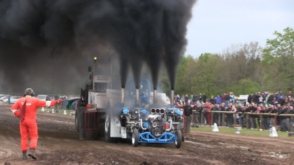 INSANE Diesel Tractor Pull – COAL ROLLING FOR DAYS