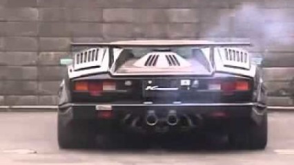 Lamborghini Countach INSANE Revving! Classic Footage!