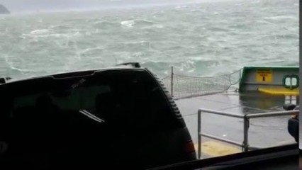 Large Waves Hit San Juan Ferry – WORST NIGHTMARE