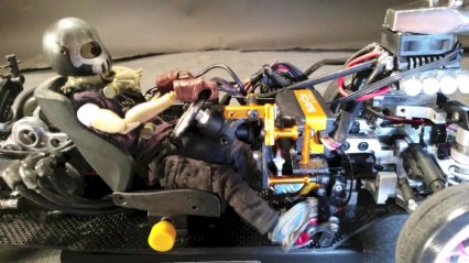 Miniature Person RC Controlled Clutch Kicking Racer
