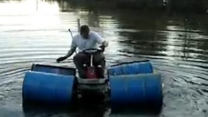 Redneck Jet Ski – Lawnmower Drives On WATER