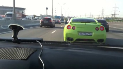 Russian Police CHASE Nissan GTR Through HEAVY TRAFFIC!