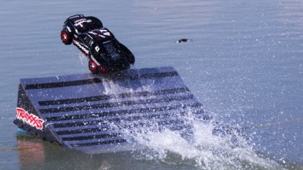 Slash 4X4: RC Car Does CRAZY Hydroplane Jump On Water!