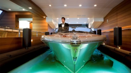This 86 Million Dollar Mega Yacht Is The Ultimate Billionaire Toy!