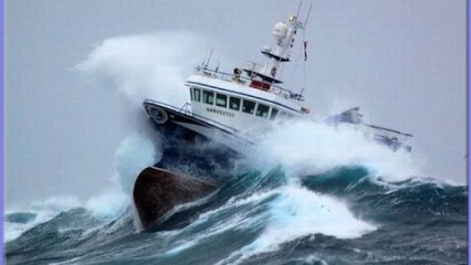 TOP 10 SHIPS IN HUGE STORMS COMPILATION – MONSTER WAVES