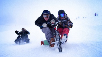 Trike Drifting in SNOW with Syndicate and Shonduras!