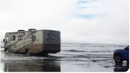 Truckers Rescue RV from The Ocean