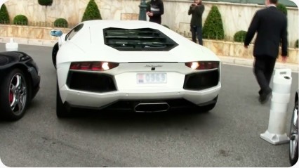 VALET Driving Lamborghini Aventador Crashes in Monaco