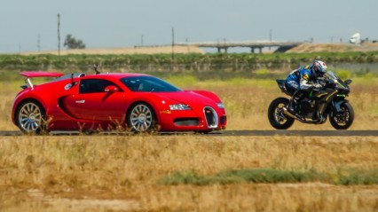 World’s Fastest Bike vs 1200hp Bugatti Veyron Supercar – 1/2 Mile Race