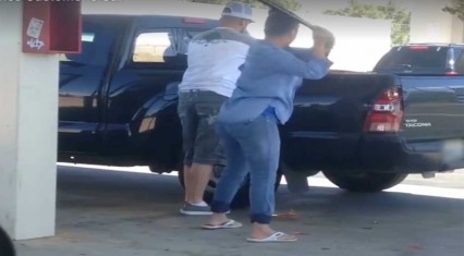 Gas Pump Mayhem – Gas Station Owner Smashes Customer’s Car