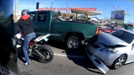 Car Crashes Next To Bikers Almosts Hits Them – CLOSE CALL