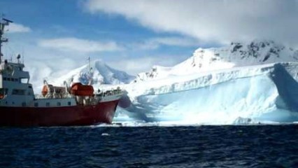 Ship Crashes Into An Iceberg – Huge Fail