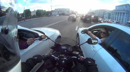 The Weirdest Situation a Lane Splitting Motorcycle Has Been In!