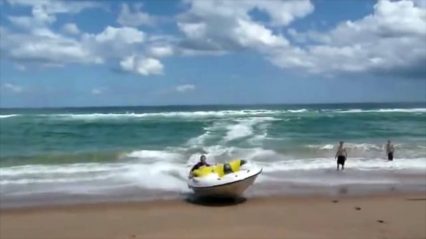 Extreme Boat Beaching – This Can’t Be Good For The Boat…