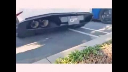 Kid Gets Roasted By C7 Z06 Corvette’s Nasty Exhaust!