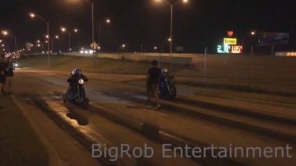 That was Embarrassing – Guys Lays Bike Down During Street Race