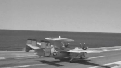 E-2C Hawkeye Nearly Crashes Into Ocean After Arresting Cable Snaps