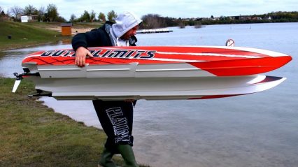 GIGANTIC Powerful RC Powerboat Speedboat – 80 MPH