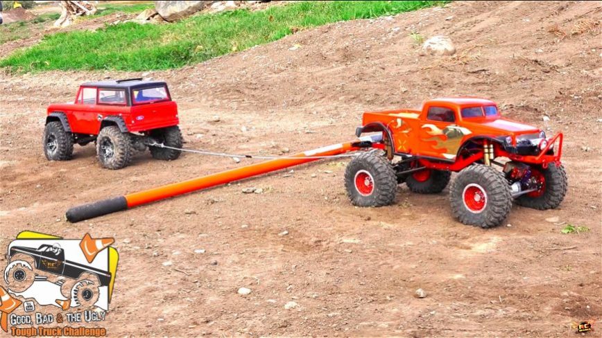 RC truck tug-of-war battles are a real thing, and they are awesome