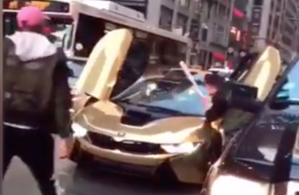 Angry NYC driver smashes BMW I8 for causing traffic jam! Real or fake?