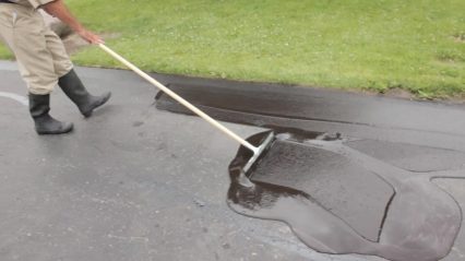 How to properly seal your own driveway!