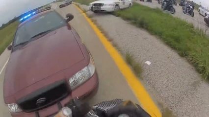 Motorcycles Escape Highway Patrol Roadblock! Bike VS Police Motorcycle Chase!