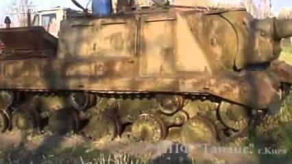 These guys start up a heavy tank destroyer after 65 years of not running