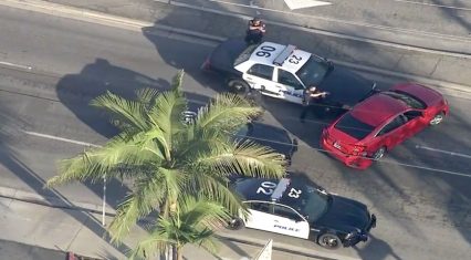 Suspects lead Police on dangerous high speed pursuit through Southern California streets!