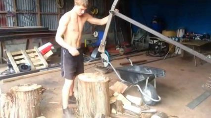 Manual Log Splitter Made From Steel Off-Cuts and a Car Spring
