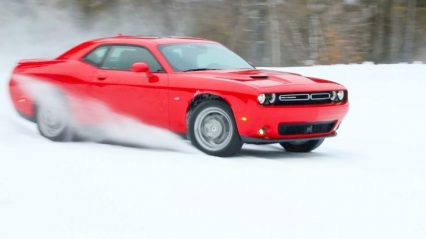 2017 Dodge Challenger GT (AWD) – Test Drive on Snow