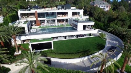 This $250,000,000 Home Comes With a Helicopter and a $30,000,000 Garage!
