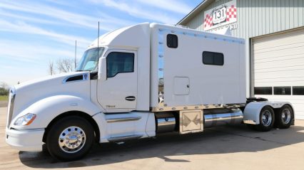 This 2015 Kenworth T680 ARI 144″ Sleeper is Every Racer’s Dream Rig