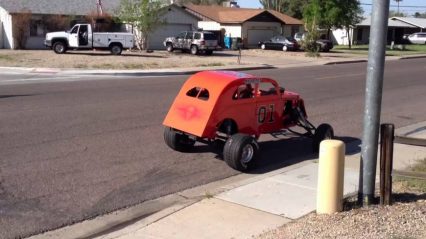This Miniature Long Travel Buggy With a General Lee Paint Job is Wild