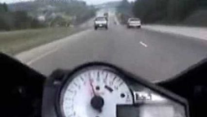 GSX-R 1000 Blows By Cop Going About 160mph