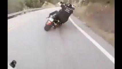 This Guy Rides His Harley Like a Maniac! Crazy Sharp Turns!