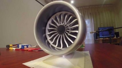 3D-Printed Jet Engine With Reverse Thrusters Gets Loud!