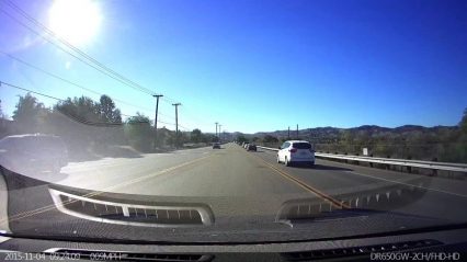 4 Car Accident Could have been with 5 Cars, but Amazing Reflexes Said Otherwise