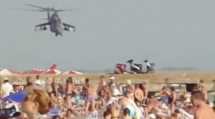 Just Another Day at the Beach in Russia, Helicopter Buzzes Beachgoers