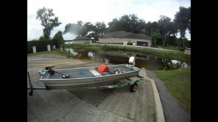 How Not To Back Your Boat in the Water!