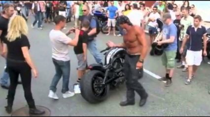 V-Rod Crash! – Muscle Man Attempts to Save Face In Front of Audience